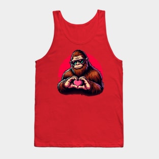 Bigfoot Sasquatch Lover Vintage Valentine's Day Romantic Tank Top